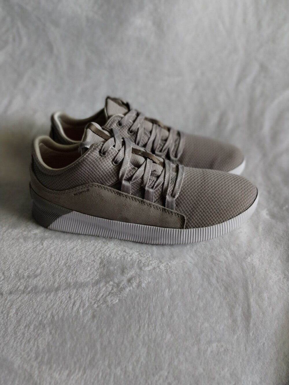 Sorel Out N About III City Sneaker Women’s 9.5 Gray Waterproof NL4090-081